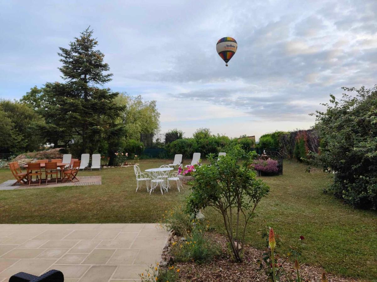 La Maison Genevier - Chambre La Family Montreuil-en-Touraine Eksteriør billede